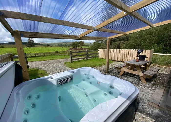 Forest View Cottage - Private Hot Tub