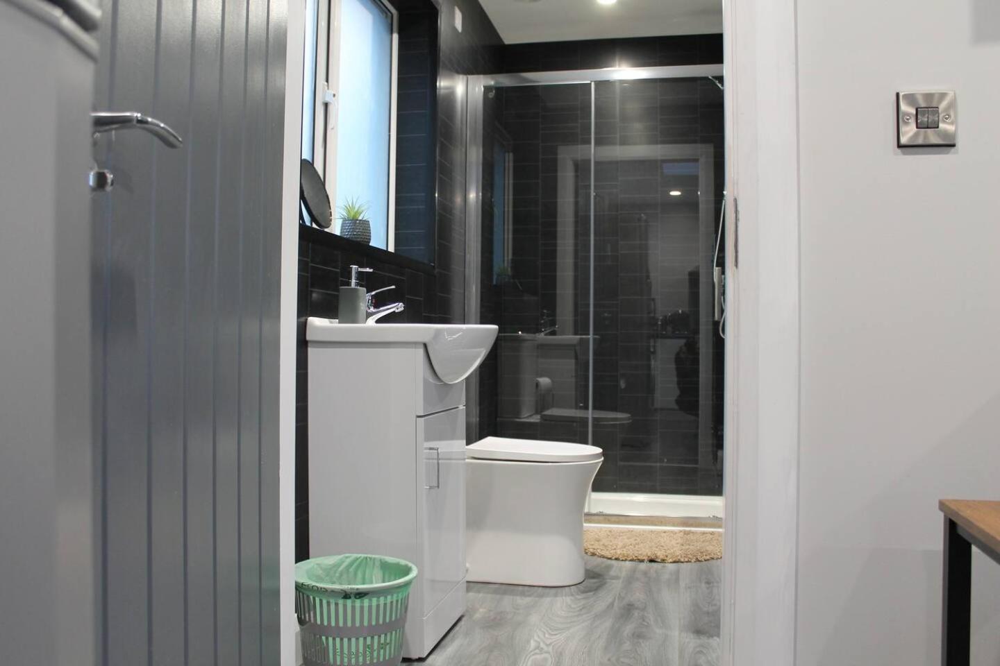 Holiday home Forest View - Private Hot Tub Ballynameen